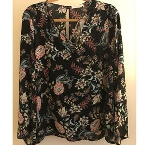 LUSH FLOWY BLOUSE - Size M